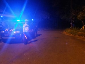 Beri Rasa Aman, Polisi Polsek Kenduruan Polres Tuban Laksanakan Blue Light Patrol Malam Hingga Dini Hari