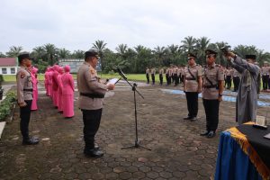 Kapolres Pimpin Upacara Serah Terima Jabatan Kapolsek Sosa Di Lapangan Apel Mako Polres Padang Lawas