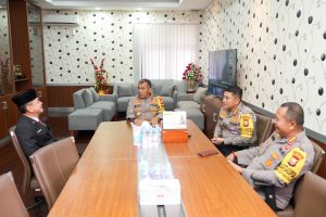 Kapolda Malut Menerima Silaturahmi Kepala BNNP Malut: Komitmen Bersinergi Perang Melawan Narkoba