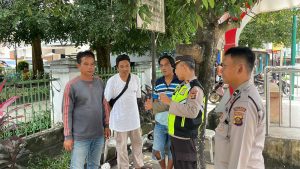 Sat Binmas Polres Prabumulih memberikan himbauan dan edukasi kepada sopri travel