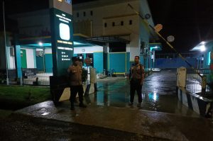 Cuaca Hujan Tak Jadi Penghalang Polsek Pasangkayu Untuk Melaksanakan Patroli