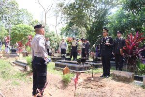 Kapolres Oku Pimpin Upacara Pemakaman Anggota Polri