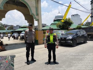 Berikan Rasa Aman Untuk Umat Muslim saat Melaksanakan Sholat Jumat, Polres Tanjung Balai Melaksanakan Pengamanan