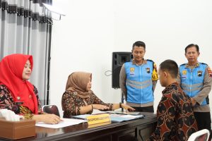 Kapolres Grobogan Pantau Pemeriksaan Adminstrasi Tahap Awal Seleksi Penerimaan Anggota Polri 2024