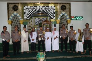 Safari Jumat Kapolres Paser Gelar Sholat Jumat di Masjid Bina Iman Pasir Belengkong