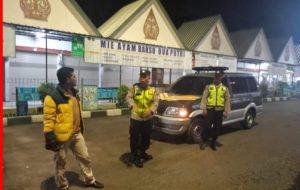 Patroli Malam Polsek Tingkir Sambangi Terminal Salatiga Antisipasi Kerawanan Kamtibmas