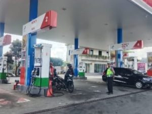 Pastikan Kondusifitas Kamtibmas Aman, Patroli Polsek Tingkir Sambang ke SPBU Payaman
