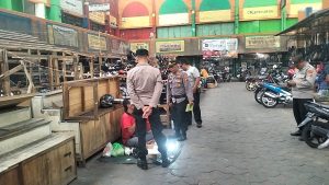 Waspadai Peredaran Upal, Pesan Patroli Polsek Tingkir Kepada Pedagang Shopping Center
