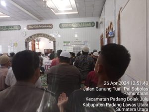 Bhabinkamtibmas Polsek Padang Bolak Ikut Memakmurkan Masjid Jami' Al Ikhlas Desa Pamuntaran