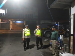 Tingkatkan Kamtilmas patroli malam piket SPK sasar Poskamling Semeru
