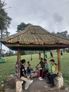 Polsek Talang Ubi Melalui Bhabinkamtibmas melaksanakan kegiatan Jum'at Curhat yang penuh makna di Kelurahan Handayani Mulya