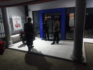 Ciptakan Rasa aman bagi pengunjung ATM Bank BRI kabuh, polsek kabuh adakan patroli ciptakan kamtibmas kondusif