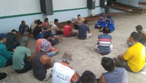 Sambangi Nelayan di TPI Pondok Batu, Polres Sibolga Berikan Himbauan