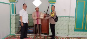 Bhabinkamtibmas Polsek Bulu Berikan Bantuan Mushaf Al Quran