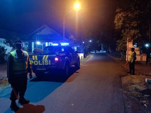 Polsek Megaluh melaksanakan Patroli strong poin malam hari antisipasi kriminalitas di jalan yang sepi dan jalannyang jauh dari pemukiman penduduk