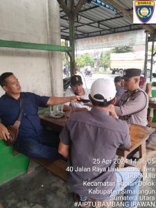 Aiptu Bambang Irawan Pimpin Patroli Kamtibmas dan Sosialisasi Anti-Narkoba di Kelurahan Sinaksak