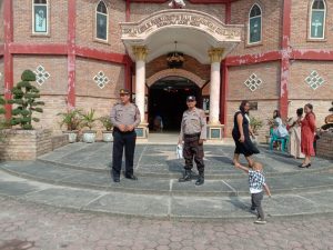 Kapolsek Perdagangan Pimpin Patroli dan Monitoring Ibadah Minggu di Gereja-gereja Wilayah Perdagangan
