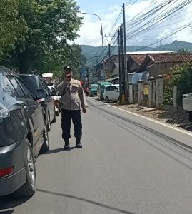Sat Binmas Polresta Bandung Himbau Pewisata Untuk Tertib Berkendara di Sadu Soreang