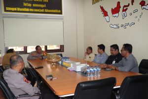 Kapolres Terima Kunjungan Ketua dan Komisioner KPUD untuk Bahas Persiapan Pilkada 2024 di Kabupaten Ppu