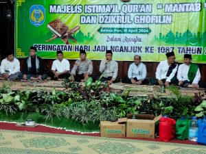 Kapolsek Nganjuk Kota Hadiri Giat Pembukaan Majelis Istima'il Quran "Mantab" dan Dzikrul Ghofilin Dalam Rangka Hari Jadi Kabupaten Nganjuk