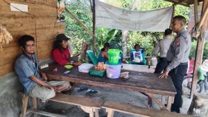 Sat Binmas Polresta Deli Serdang Sambangi Masyarakat Untuk Berikan Himbauan dan Edukasi Manfaat Bendungan