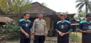 Bhabinkamtibmas Desa Tanjung Menang Patroli sekaligus himbauan dan edukasi kamtibmas
