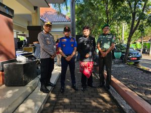 Sinergitas TNI Polri Forkopimka Dan Kasatpol PP Kraksaan Dalam Menangani Wilayah Kraksaan
