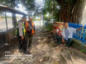 Bhabinkamtibmas Kelurahan Patih Galung Sambang dan Edukasi kamtibmas kepada warga