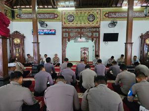Polresta Tangerang Gelar Pengajian Dan Yasinan, Untuk Meningkatkan Iman Dan Taqwa Personel Polresta Tangerang