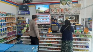 Polsek Kandat Beri Penyuluhan di Karyawan Minimarket 