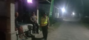 Polsek Ngancar Patroli Pemukiman Penduduk di Pos Kamling 