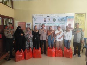 Jumat Berkah Sat Tahti Polres PPU Salurkan Paket Sembako kepada Keluarga Warga Binaan Rutan