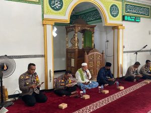 Tingkatkan Imtaq Kapolres Paser Hadiri Binrohtal di Masjid Bina Taqwa Polres Paser.