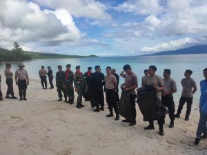 Polda Maluku dan Polresta Ambon Gelar Baksos di Negeri Hulaliu