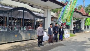 Polsek Rejotangan Melakukan Pengamanan Kegiatan Halal Bihalal di Balai Desa Tanen