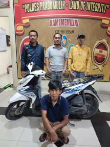Tim Singo Timur Polsek Prabumulih Timur berhasil mengamankan pelaku penggelapan Sepeda Motor