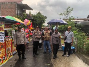Personel Polsek Kedungwaru Amankan Pertunjukan Pentas Seni Jaranan di Desa Simo