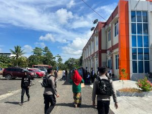 Sat Samapta Polres Mateng Lakukan Pengawalan dan Pengamanan di Desa Topoyo