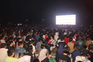 Kapolresta Tangerang Nobar bersama Masyarakat Di Alum-Alum Tigaraksa