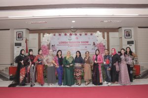 Jelang HUT YKB Ke-44, Yayasan Kemala Bhayangkari Daerah Gorontalo Gelar Lomba Fashion Show Antar Pengurus