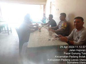 Bhabinkamtibmas Polsek Padang Bolak Sambang di Kelurahan Pasar Gunungtua