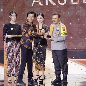Irjen Pol Ahmad Luthfi, Kapolda yang Inovatif menerima penghargaan Detik Jateng-Jogja Award 2024