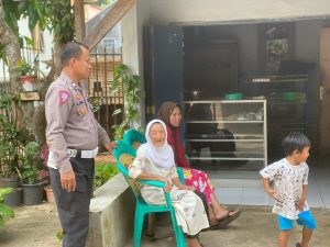 Ps. Panit Lantas Aiptu Ade Deni H Sambangi Warga Binaan di Desa Banjaransari