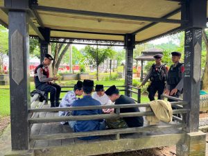 Sat Samapta Lakukan Patroli Curhat di Taman Ulin
