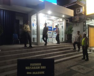 Polsek Kediri Kota Meningkatkan Kegiatan Patroli Bank Dan Antrian Mesin ATM