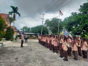 Bina Gerasi Muda Kapolsek Kuaro Beri Materi Kepada Pramuka Penggalang SMP N. 1 dan MTs Kuaro