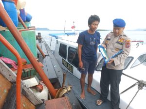 Polres Sibolga Laksanakan Patroli Dialogis Kepada Masyarakat Perairan Oleh Satpolairud
