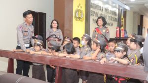 Polisi Sahabat Anak, TK Santa Maria Goreti Kunjungi Polres Sekadau dalam Program Wisata Edukasi