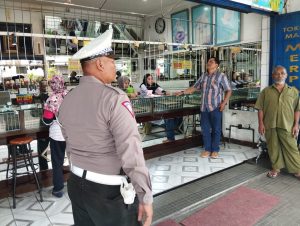 Sat Lantas Polres Kediri Kota patroli sambang Silaturahmi ke warga Masyarakat