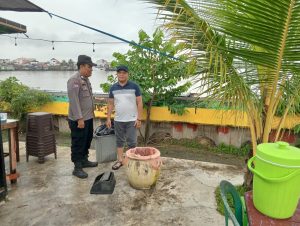Bhabinkamtibmas Kampung Tanjung Perangat Imbau Warga Cegah Kamtibmas dan Narkoba